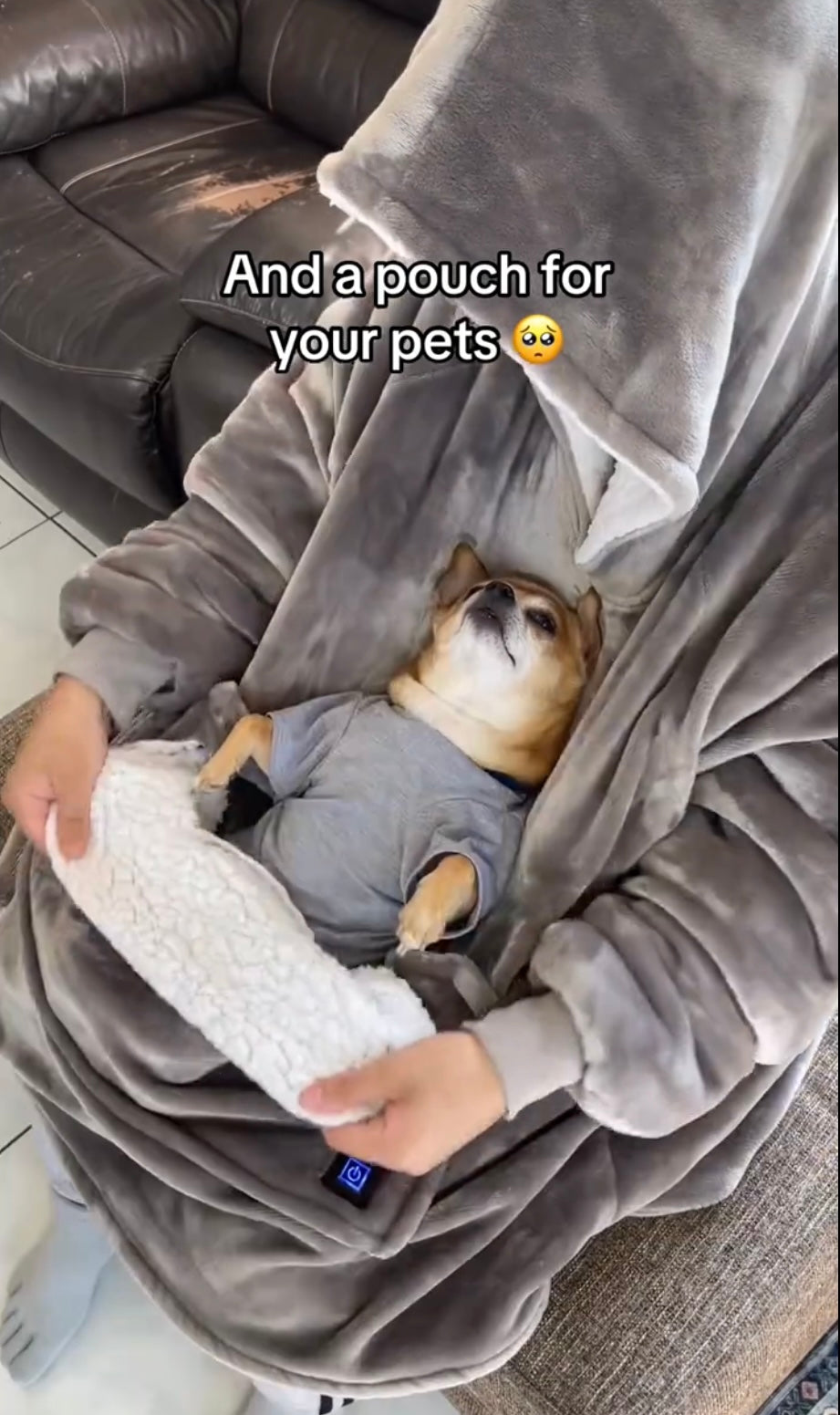 Cozy Self-Heated Hooded premium Blanket